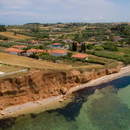 Magnificent Seascape On A Secluded Holiday home