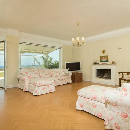 Magnificent Seascape On A Secluded * Νέα Μουδανιά